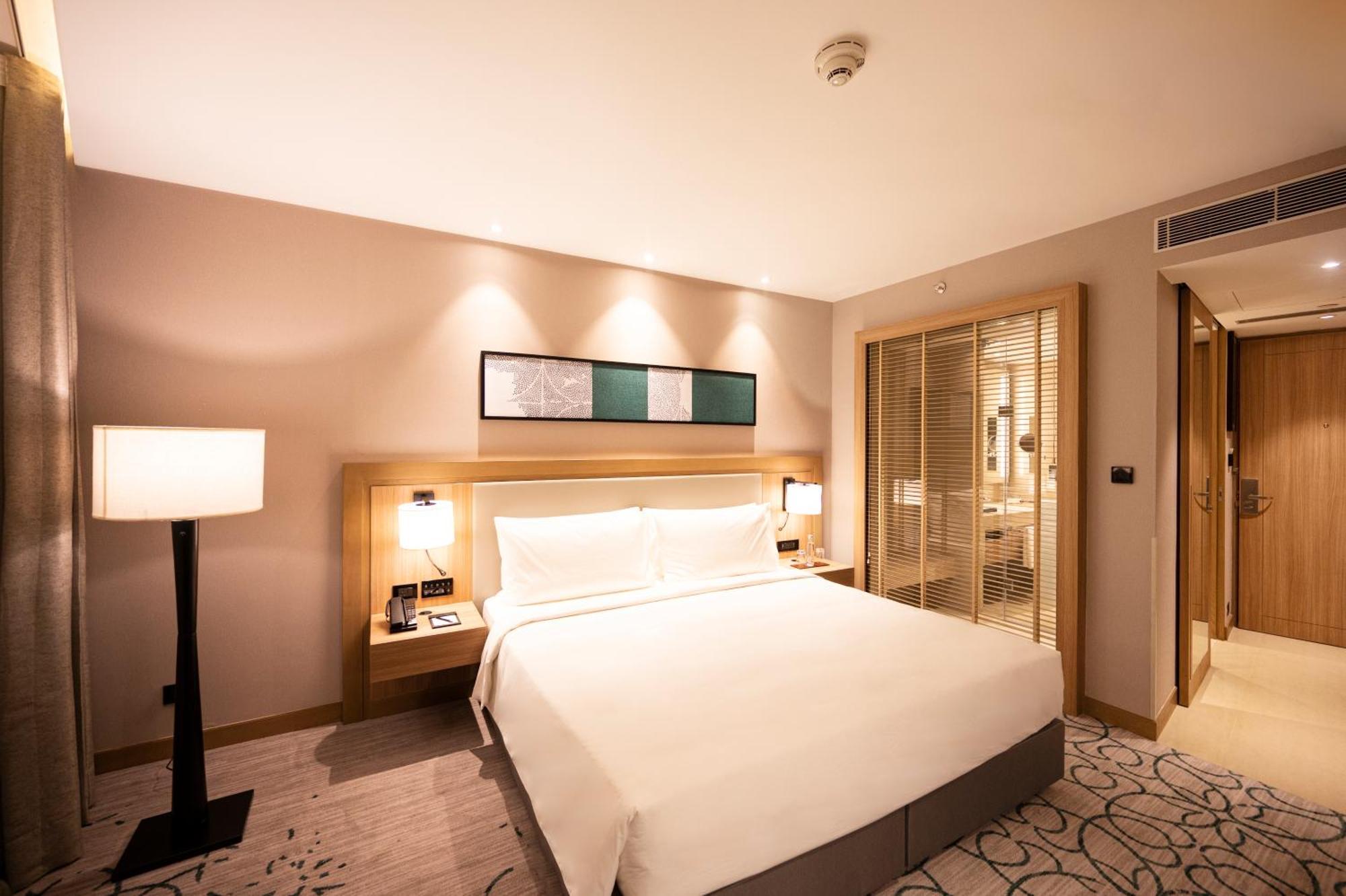 Lyfe Hotel Bhubaneswar Eksteriør billede